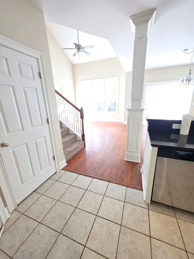 Building Photo - Oakview