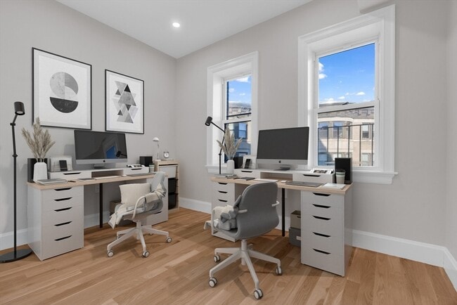 Building Photo - 1396 Beacon St