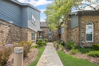 Building Photo - 11 Foxcroft Rd