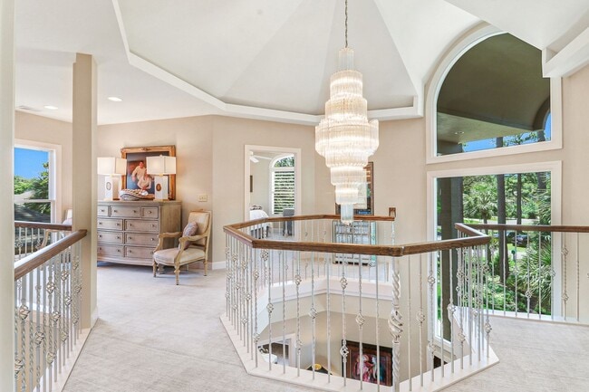 Building Photo - Spectacular Sea Pines Home - Marsh/Water Views!