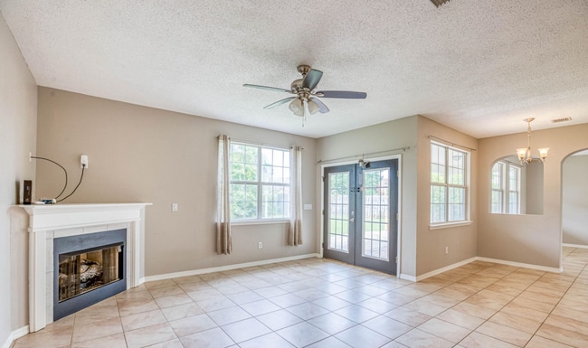 Building Photo - Summerwood!! Application and more info @ https://www.sandseekerrealty.com/long-term-rentals/. Cli...