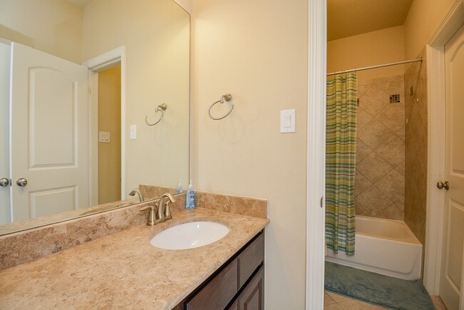 Building Photo - 6302 Kennedy Hills Ct