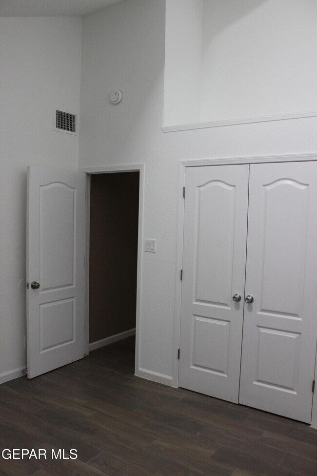 Building Photo - 394 Brill Cir