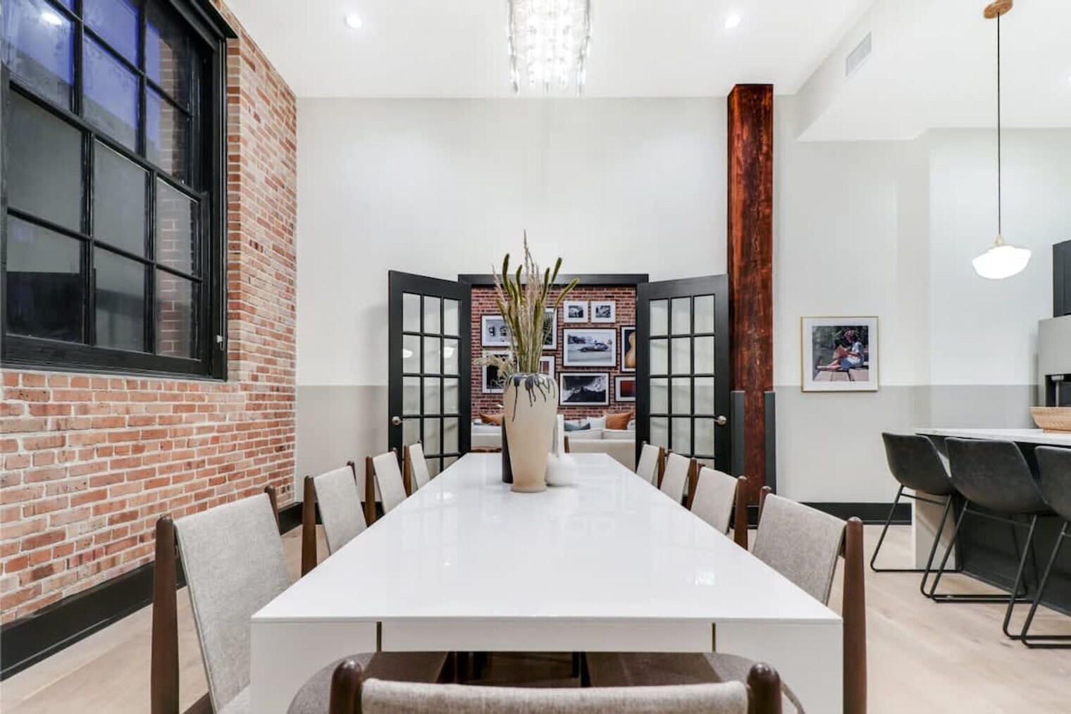 Building Photo - 1148 S Peters St