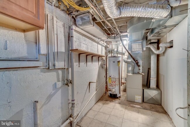 Building Photo - 2212 Arlington Terrace
