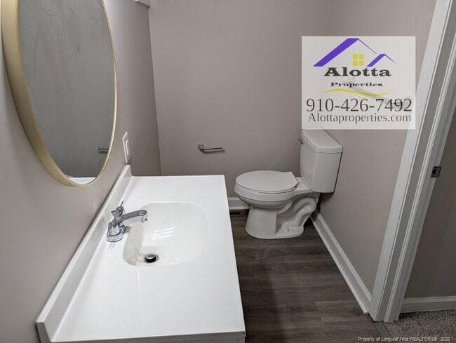 Building Photo - 209 N Jackson St