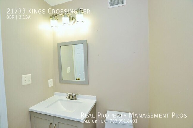 Building Photo - 21733 Kings Crossing Terrace