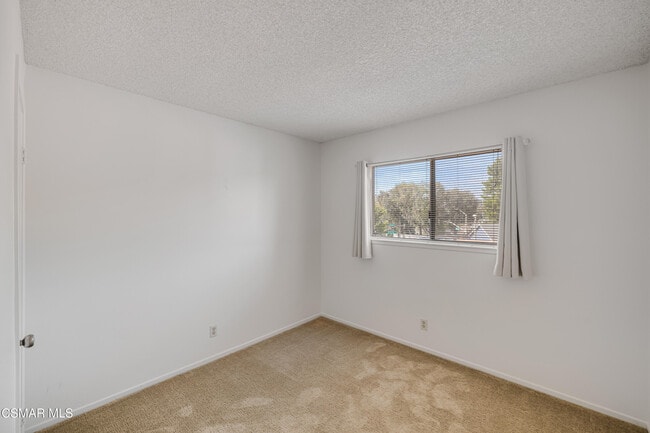 Building Photo - 3050 Wildwood Ave