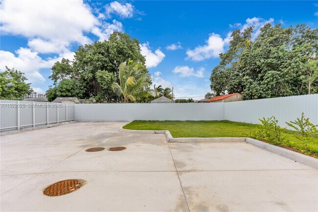 Building Photo - 11970 SW 213th St