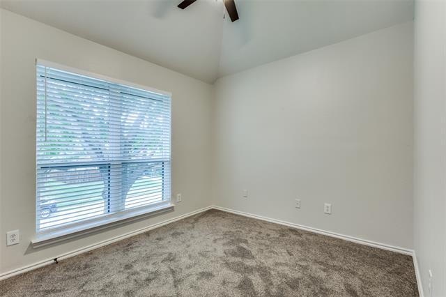 Building Photo - 7800 Glenoaks Dr