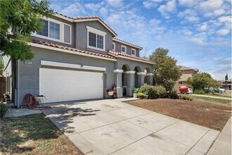 Building Photo - 5447 Benttree Way