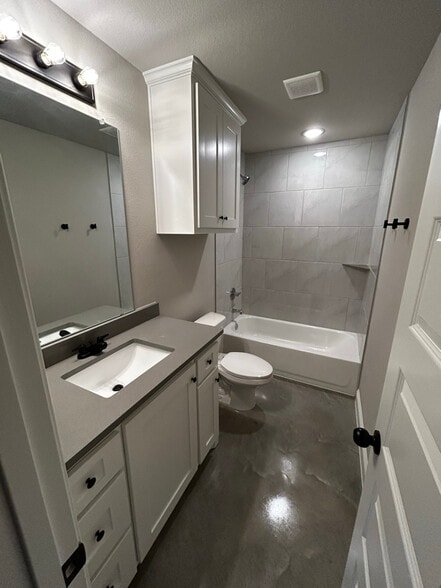 Building Photo - 10032 W Hwy 199