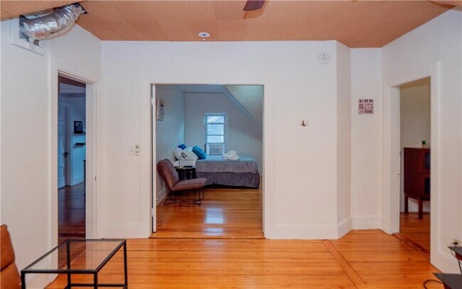 Building Photo - 3-14 Belair Ave