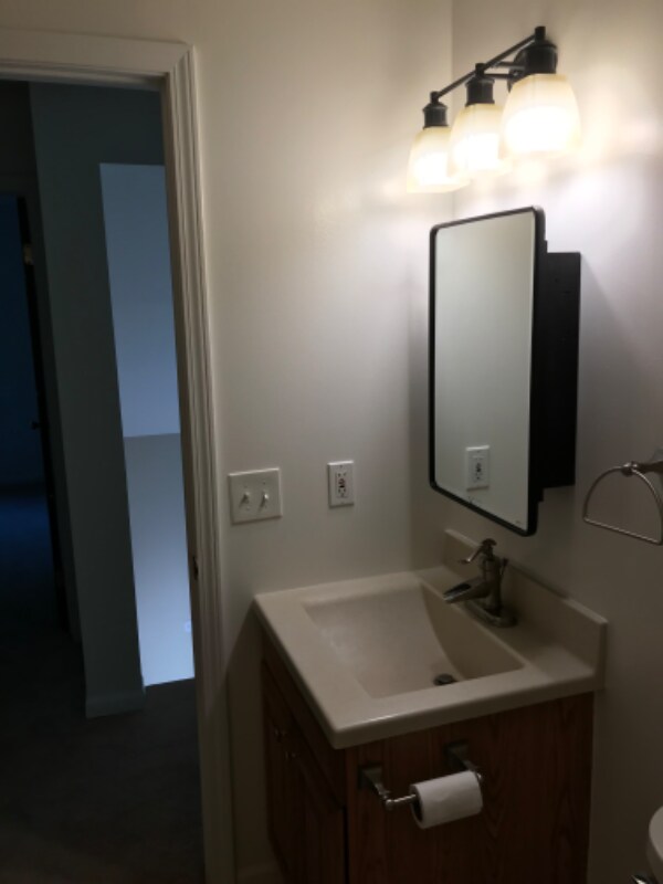 Building Photo - 5482 Country Club Ln