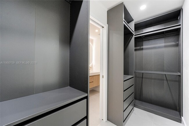 Building Photo - 3410 NW 13th Ave