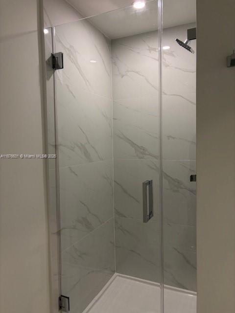 Building Photo - 700 NE 24th St