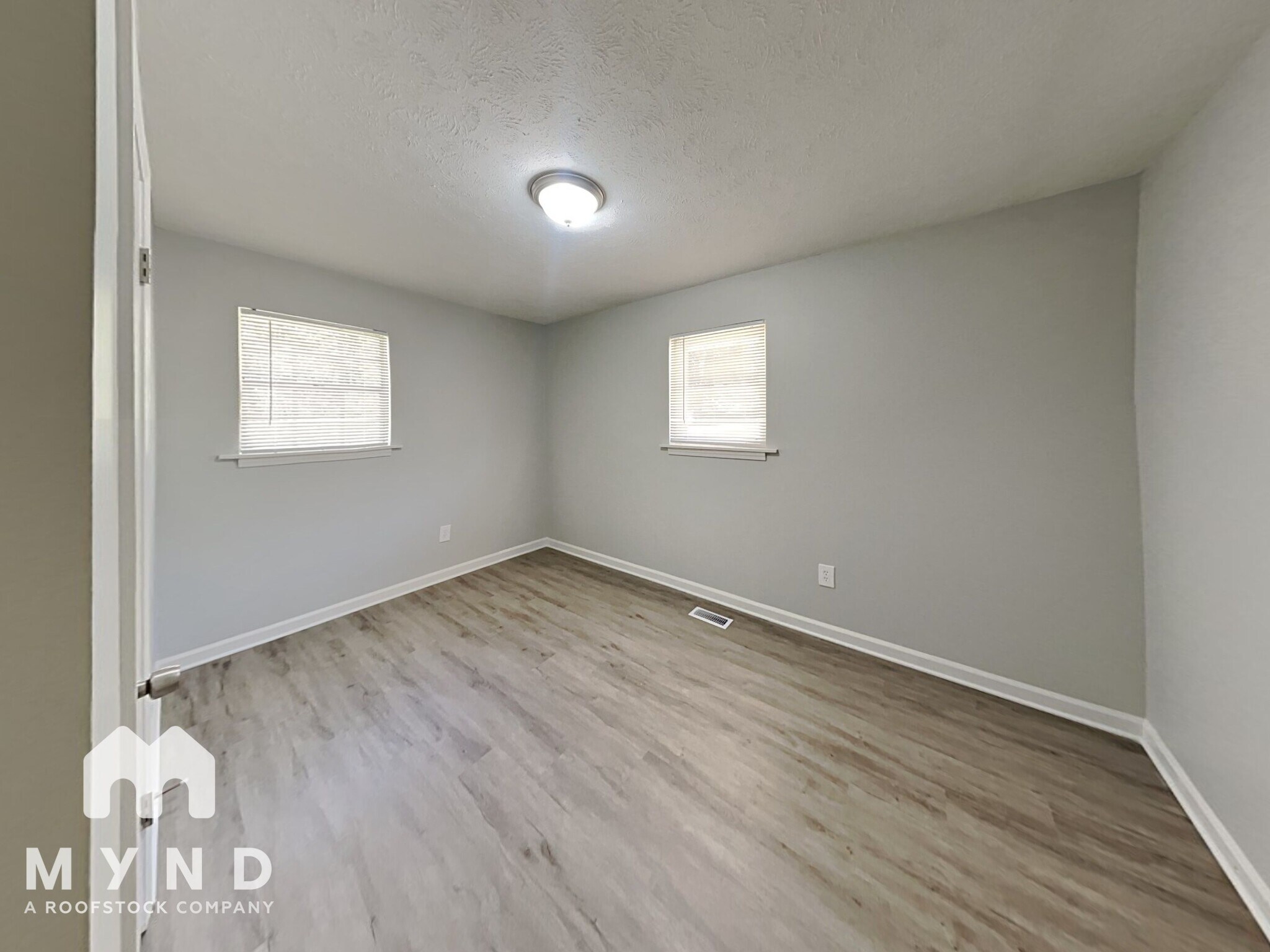 Building Photo - 3457 White Oak Ct