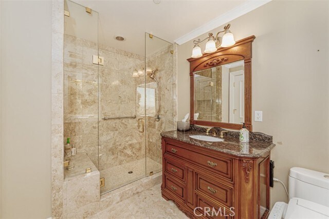 Building Photo - 9772 Crestview Cir