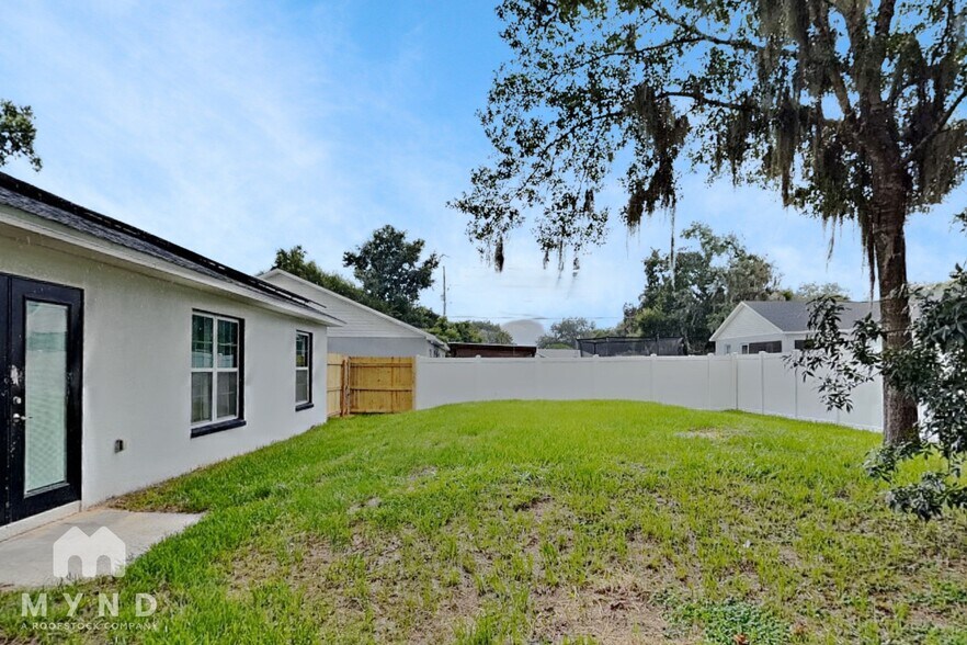 Building Photo - 2632 Panfish Dr