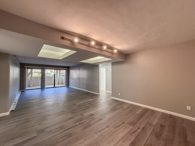 Building Photo - 5110 N 31st Way