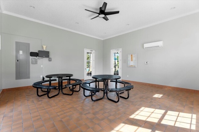 Building Photo - 575 Oakleaf Plantation Pkwy