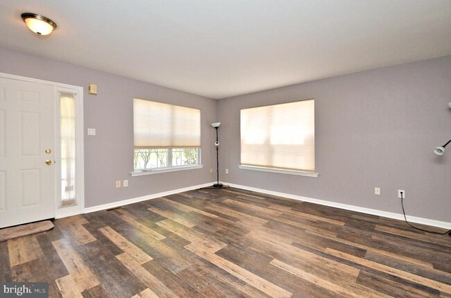 Building Photo - 106 Westminster Ct