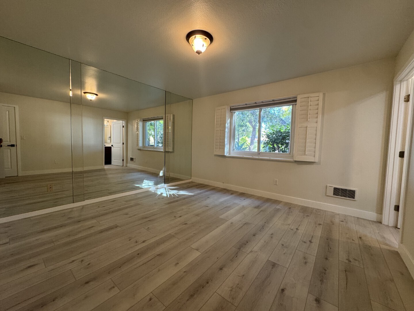 Building Photo - 3219 Colorado Ave