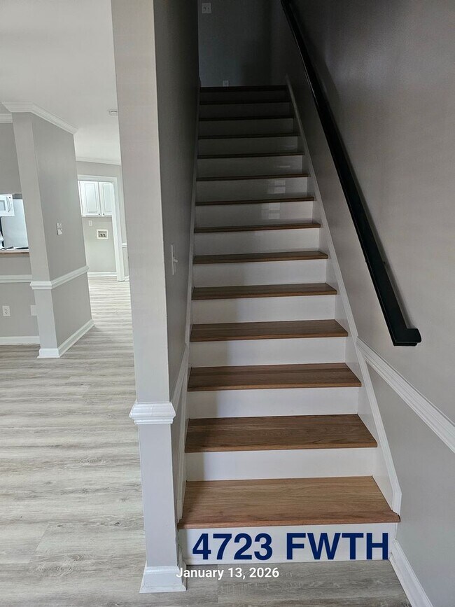 Building Photo - FAIRWAY TOWNHOMES