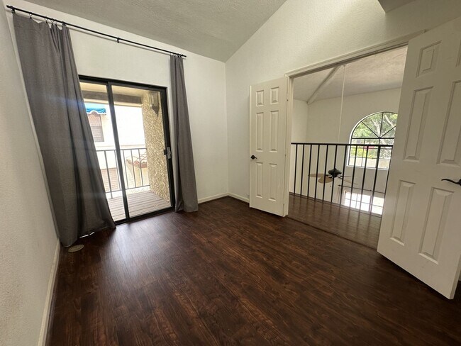 Building Photo - Point South Mountain; Located in the highly desirable Point South Mountain Community, resort styl...
