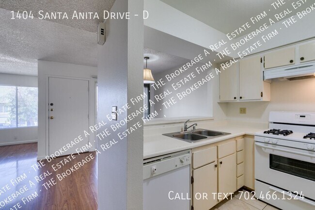 Building Photo - 1404 Santa Anita Dr