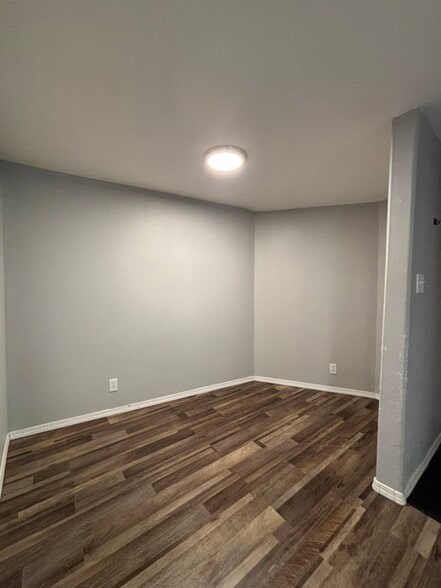 Building Photo - 302 Union St