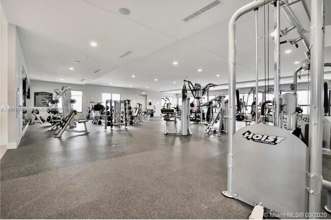 Building Photo - 10620 NW 88th St