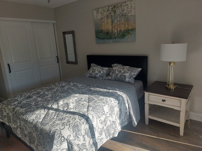 Secont Bedroom, queen bed - 8879 E Friess Dr