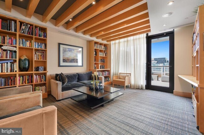 Building Photo - 475 K St NW