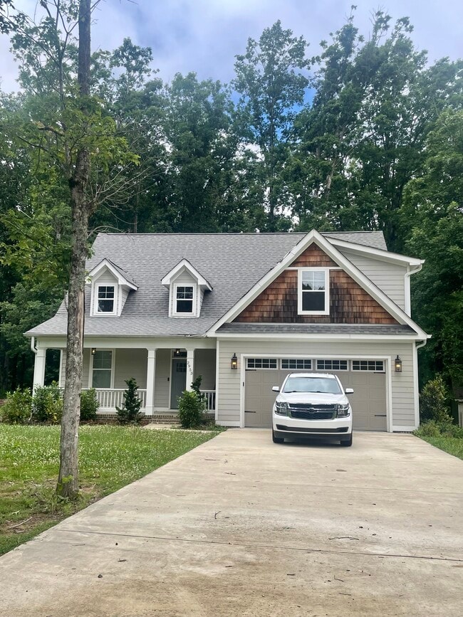 Building Photo - 2953 Corral Rd