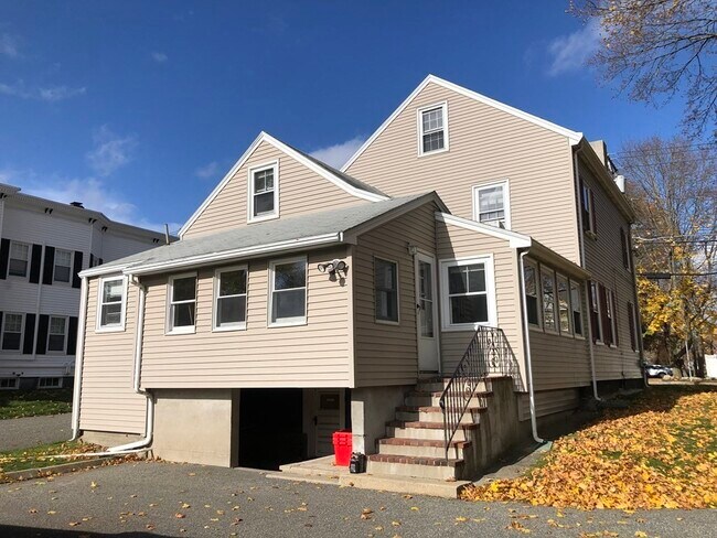 Building Photo - 55 Salem St