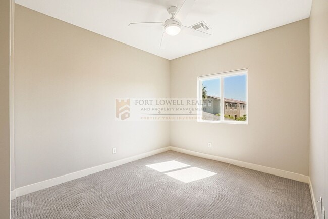 Building Photo - Amazing Rental in Lower Arcadia available ...