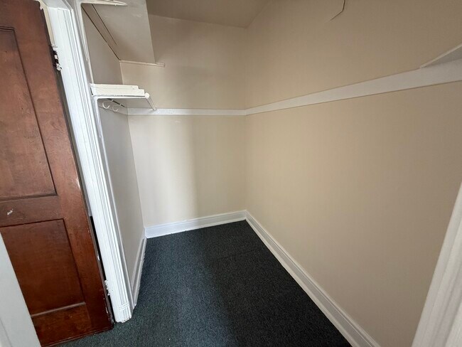Building Photo - 4901 N Christiana Ave
