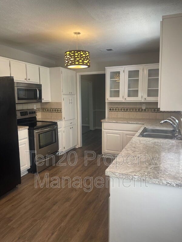 Building Photo - 3249 Jottings Dr