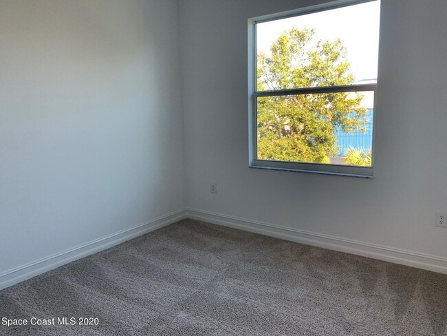Building Photo - 1470 Isabella Dr