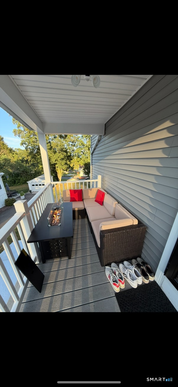 Building Photo - 13 Howard Ave