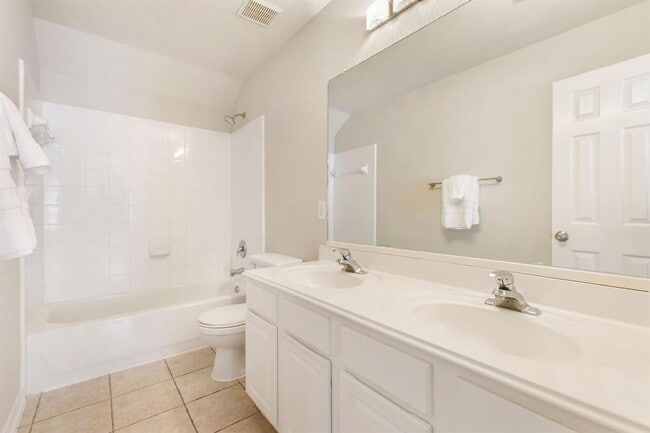 Building Photo - 55 N Queenscliff Cir