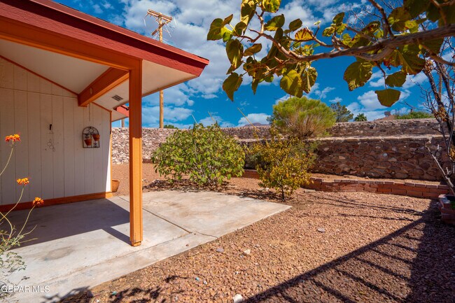 Building Photo - 7324 Canyon Run Dr