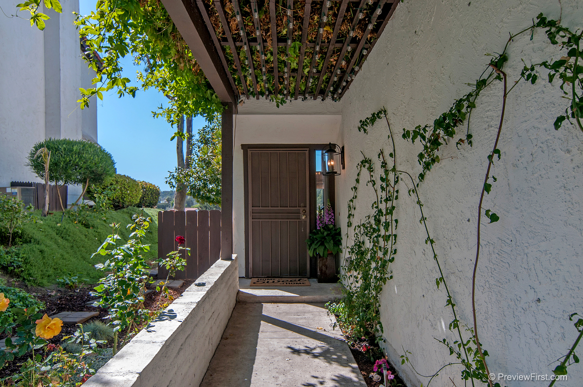 Building Photo - 1047 Santa Helena Park Ct