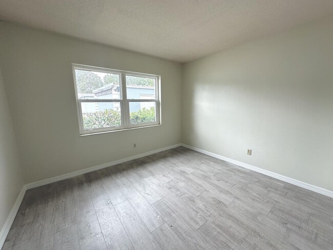 Building Photo - "Perfect Location: 2-Bed, 2-Bath Condo wit...