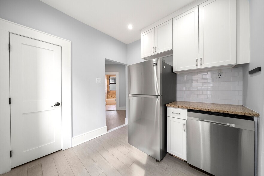 Building Photo - 553 Undercliff Ave