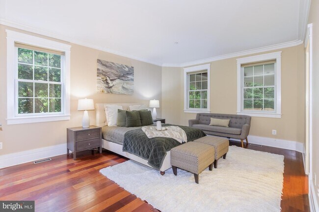 Building Photo - 9715 Singleton Dr
