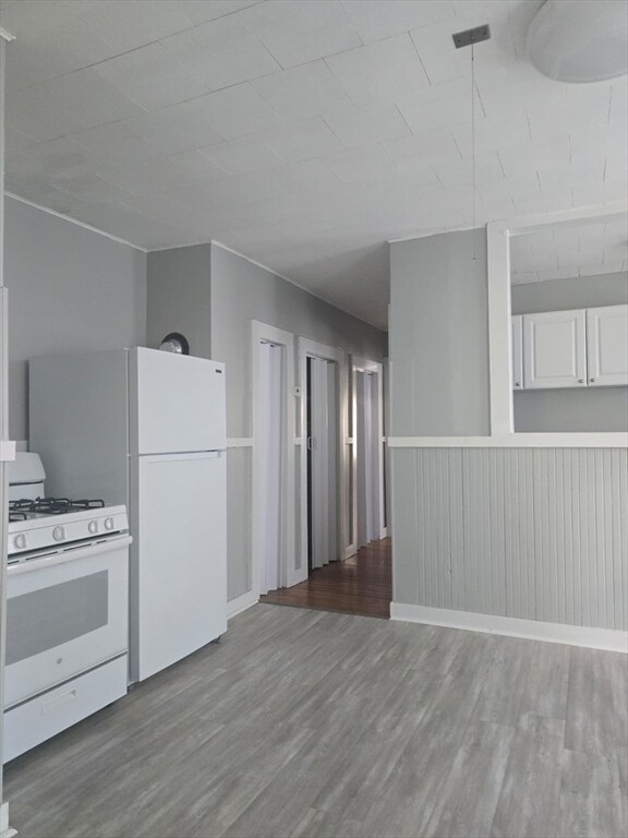 Building Photo - 66 Pilling St