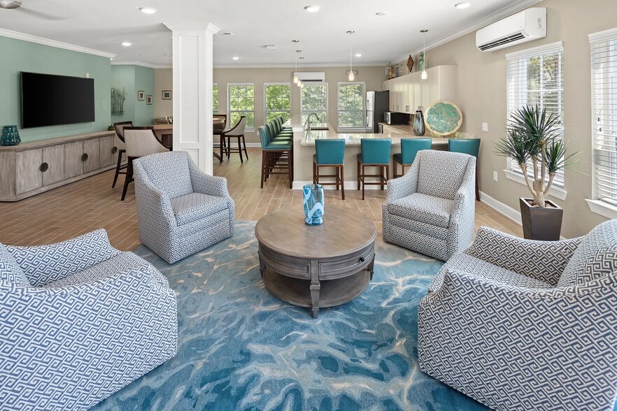 Building Photo - 655 W Mallard Creek Church Rd