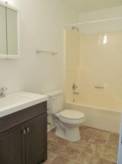 Building Photo - 1506 Kemper St